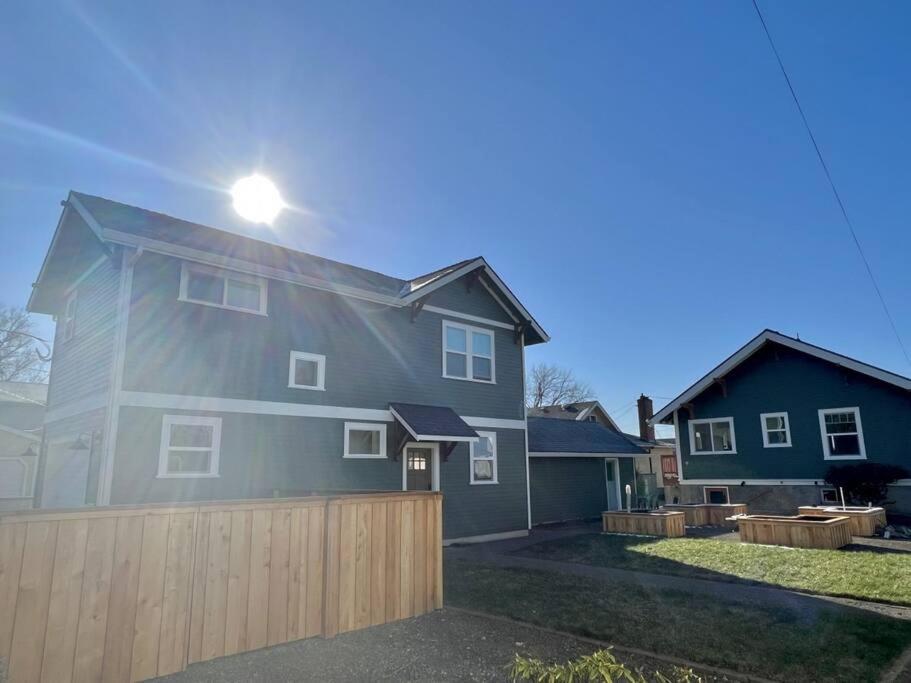 Brand New Custom Built Cottage In Downtown W/Pool! Salem Eksteriør bilde