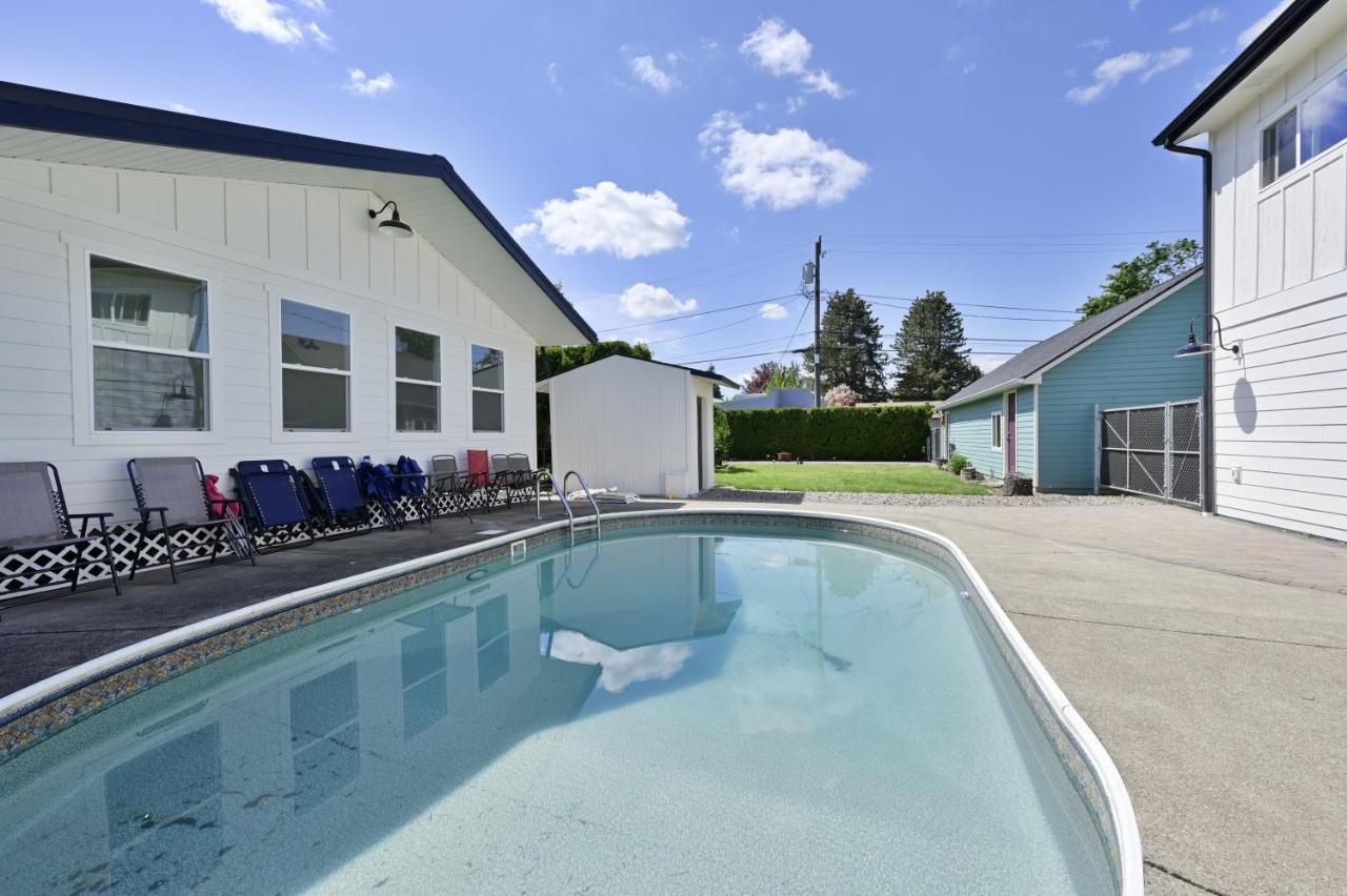 Brand New Custom Built Cottage In Downtown W/Pool! Salem Eksteriør bilde